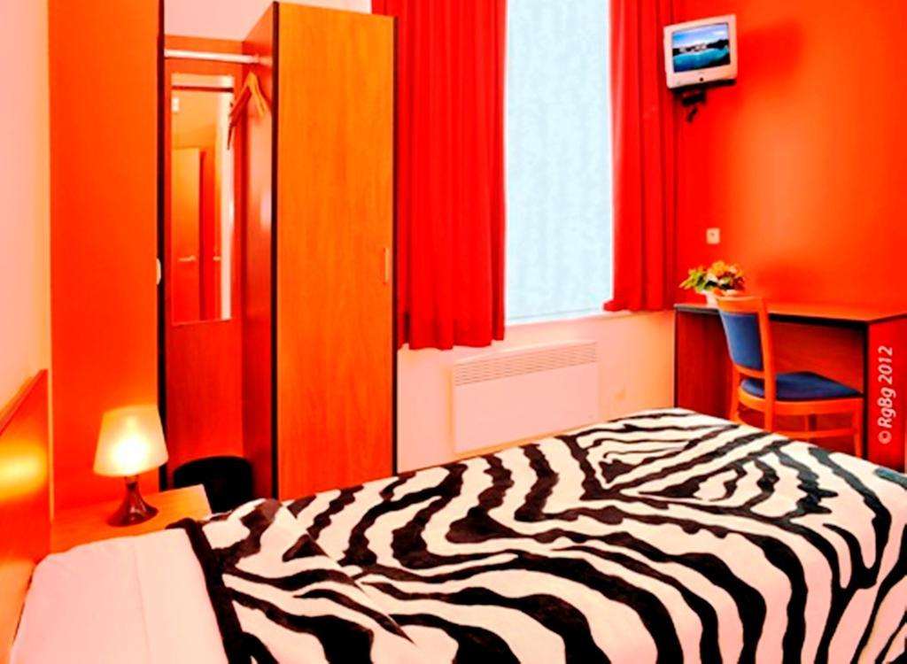 Single Room,67454762:JPEG