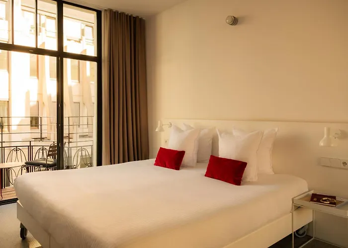 9Hotel Central